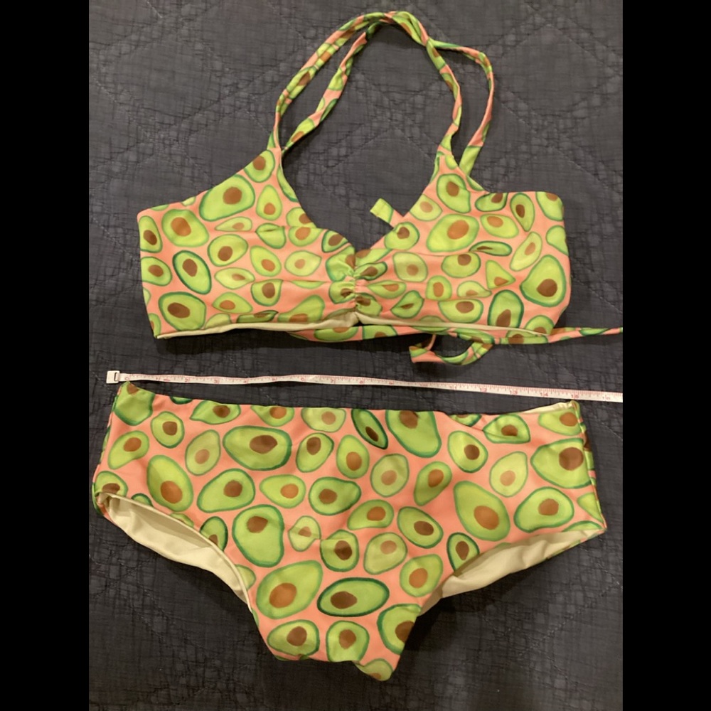 Fused bikini set.